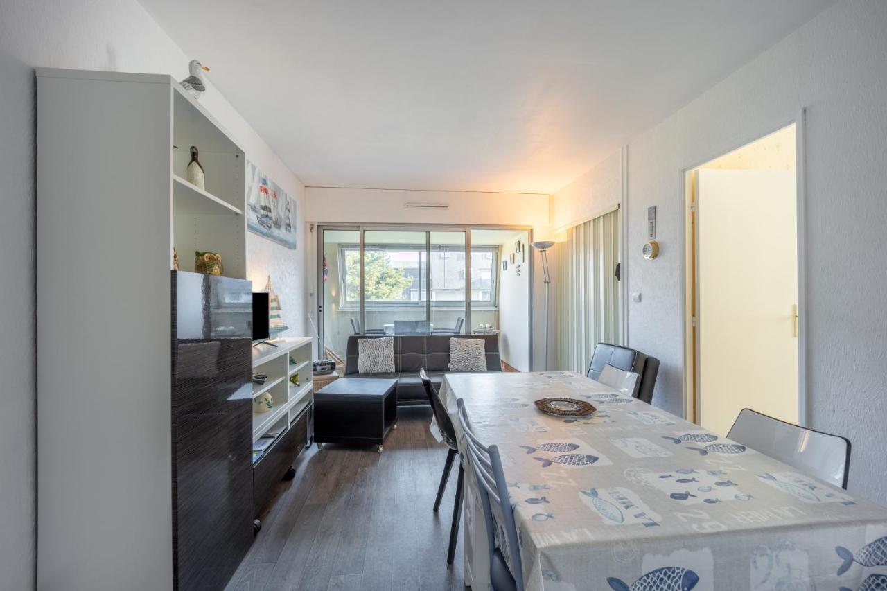 Le Pavois - appartement à 50 mètres de la mer Bernières-sur-Mer Exterior foto